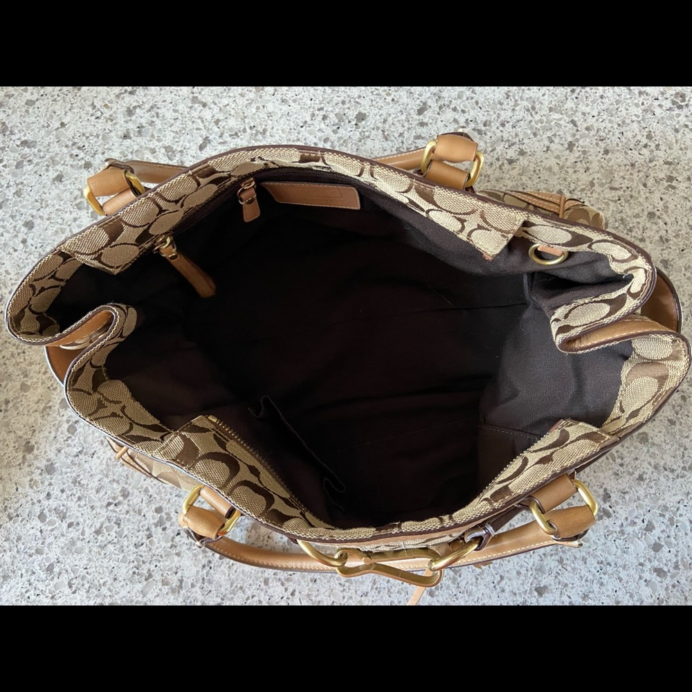 Coach Hampton Carryall light brown/tan bag - Picture 3 of 6